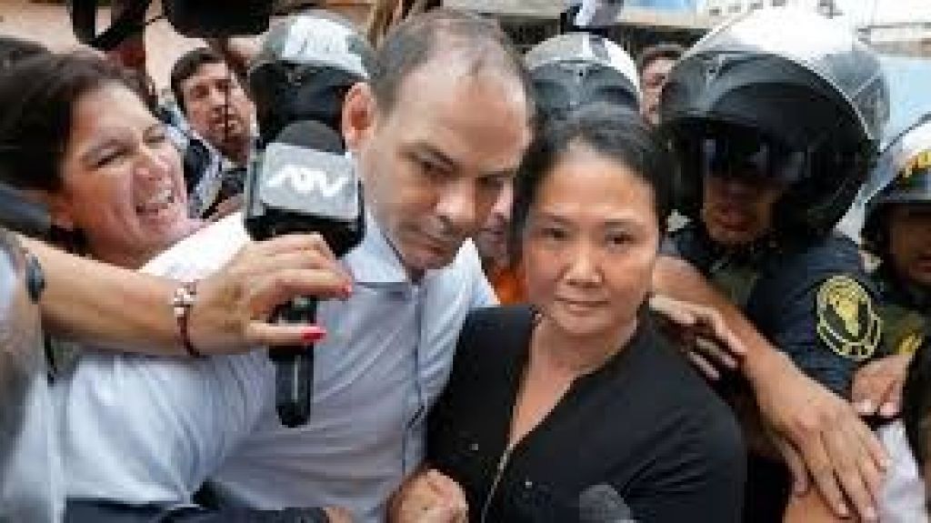  Keiko Fujimori sale en libertad bajo fianza y se somete a prueba del COVID-19 