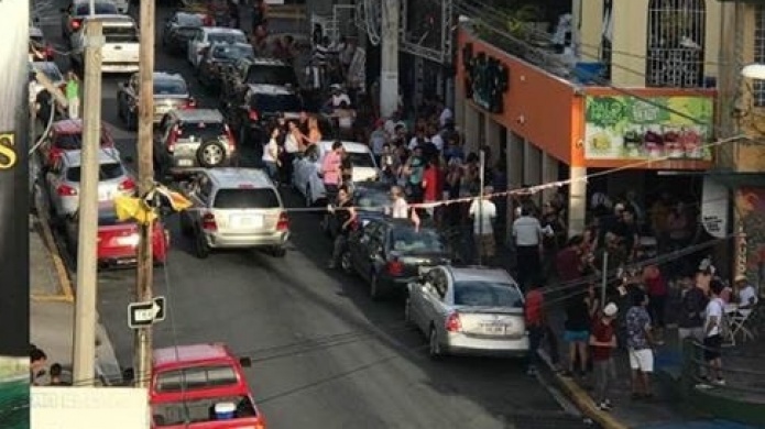 "Full" avenida universidad en Rio Piedras, salen al "jangueo" luego de eliminaciÃ³n de ley seca 