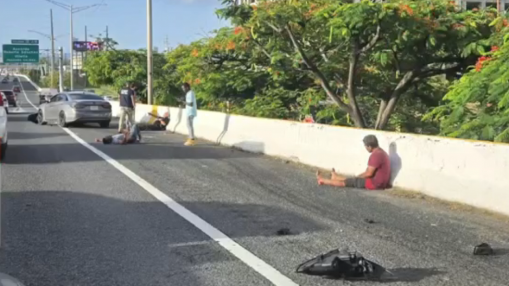  Video: Caos en la Baldorioty por accidente con varios heridos 