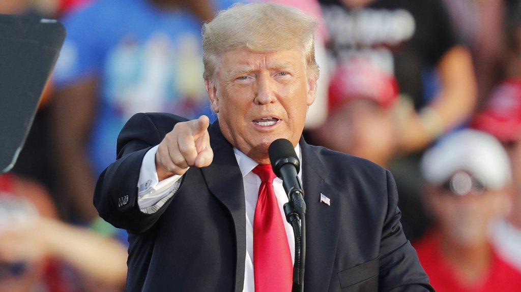  Expresidente Trump asegura que Biden &ldquo;debe hacer frente al r&eacute;gimen&ldquo; cubano 