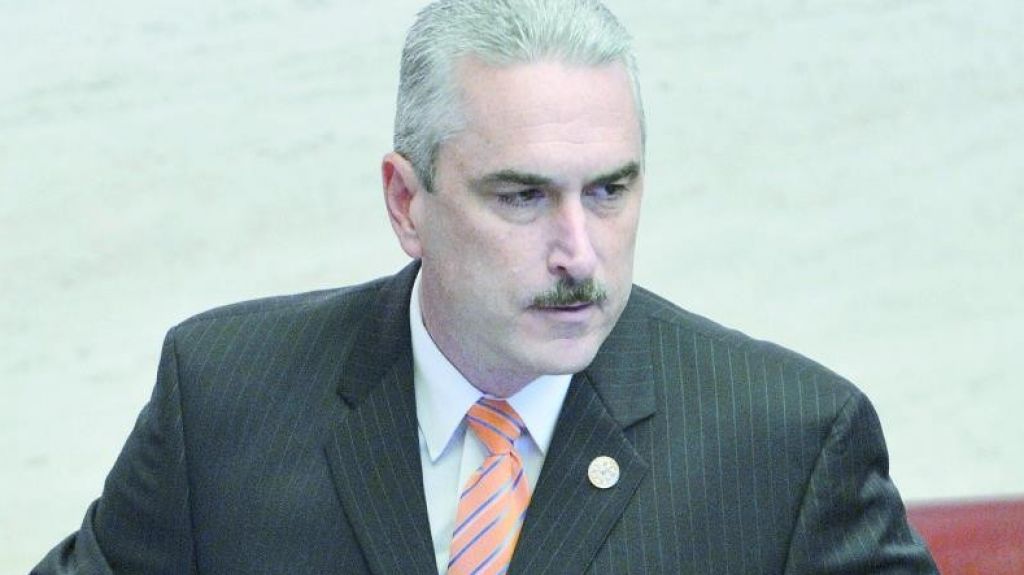 Con votos los proyectos que enmiendan la ley de menores