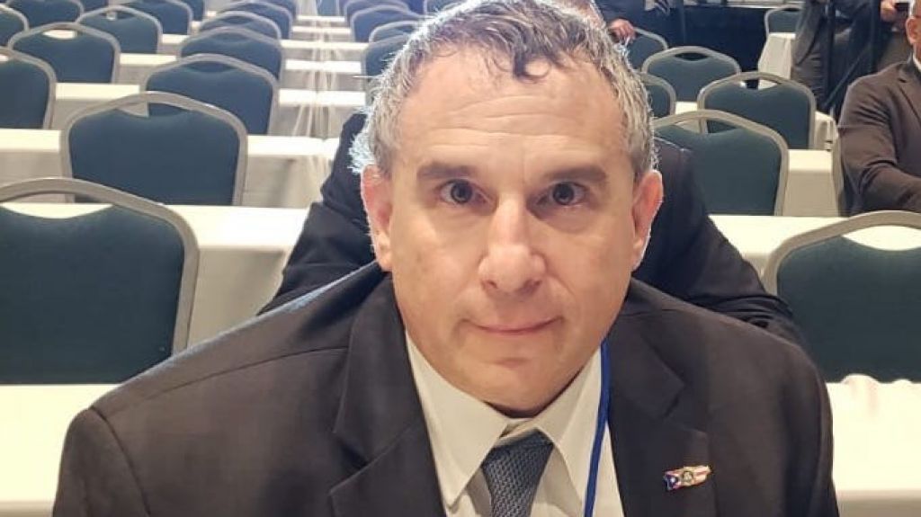  Leff se despide del FBI en la isla e insiste habr&aacute; m&aacute;s arrestos 