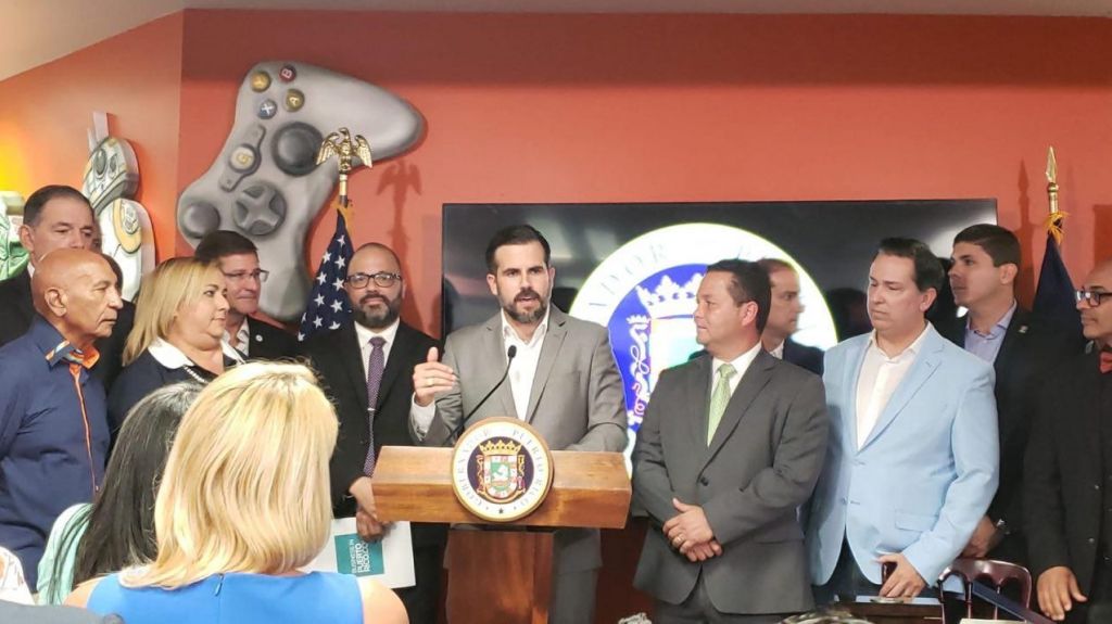  Escuche audio:Gobernador dice pagar&aacute; este a&ntilde;o el Bono de Navidad 