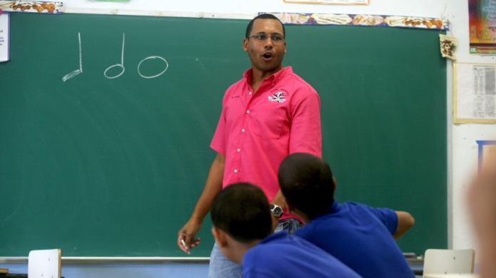 Total de alumnos matriculados en Puerto Rico son 348.380 y maestros reubicados 31.364