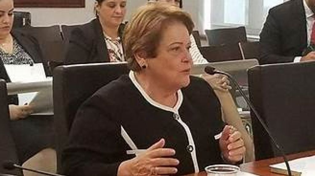  Renuncia presidente de la Asociaci&oacute;n de Maestros 