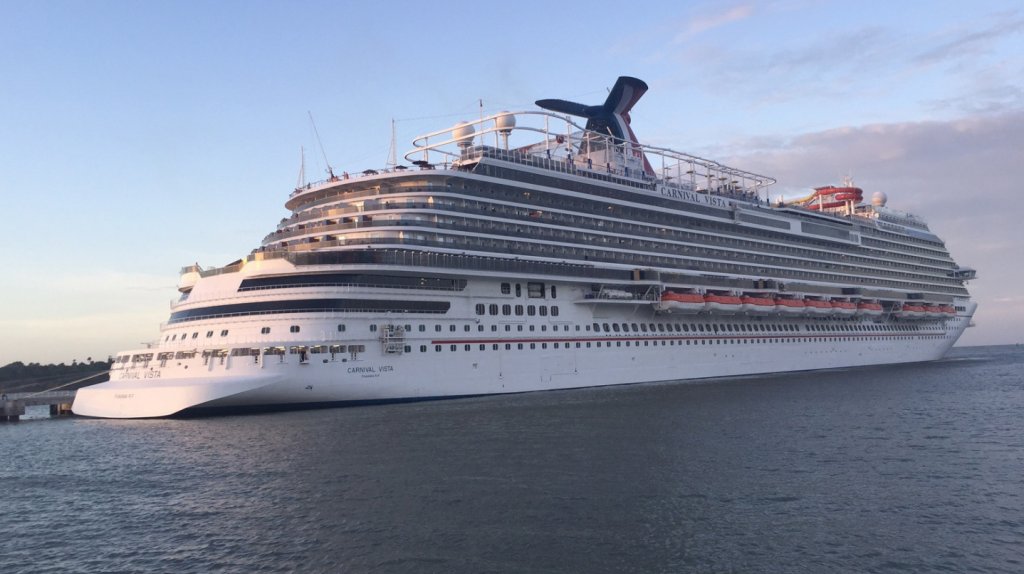  Carnival alarga la suspensi&oacute;n de viajes de sus barcos en EE.UU. y Europa 