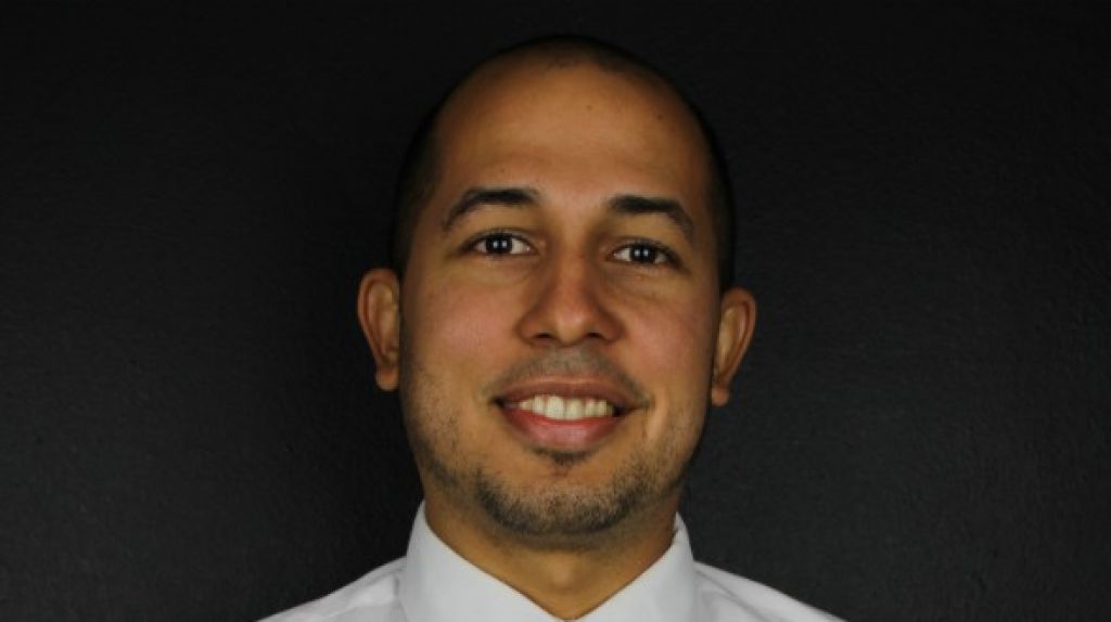  Economista de la UPR de Cayey recibe distinci&oacute;n en EE.UU. 