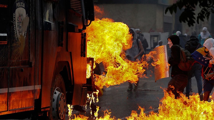 EE.UU. considera "exitoso" el escenario ucraniano y planea reproducirlo en Venezuela