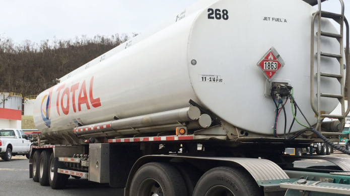 Guardia Nacional, agentes federales y PolicÃ­a escoltan camiones para distribuir gasolina y diÃ©sel a travÃ©s de municipios