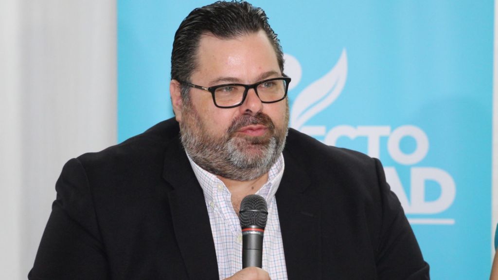  Acoge M&eacute;ndez N&uacute;&ntilde;ez propuesta de Proyecto Dignidad para salvar salarios de empleados del sector privado afectados por el toque de queda 