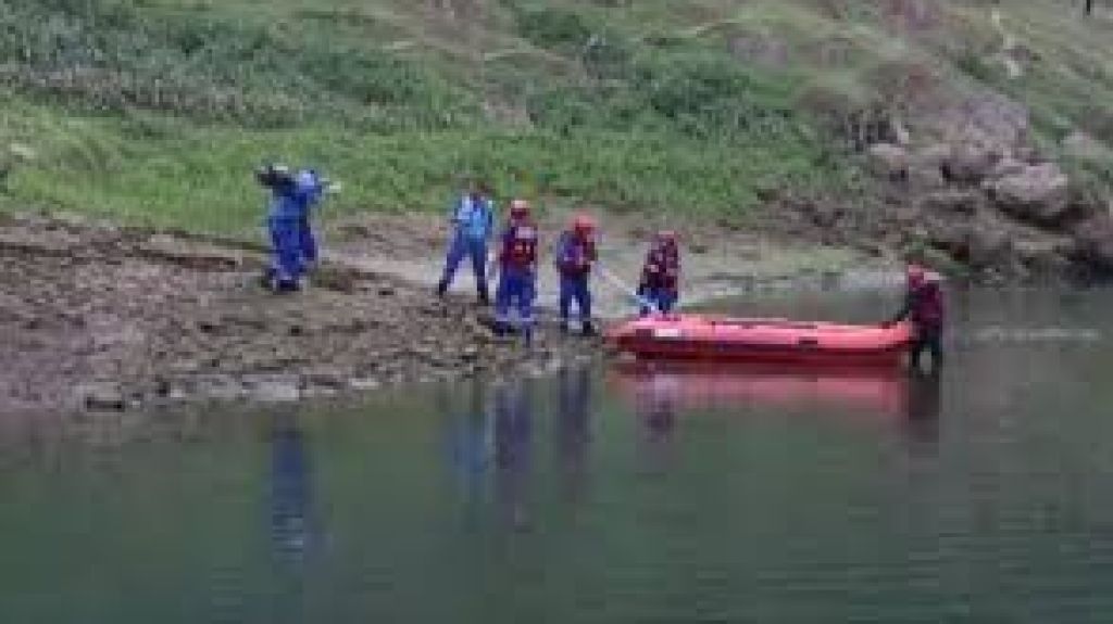  Vea video: Mueren al menos 10 personas en el naufragio de una embarcaci&oacute;n en el centro de China 