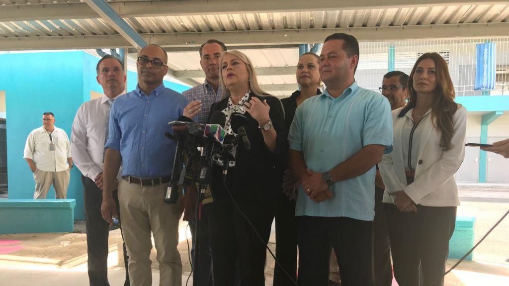  Gobernadora detiene contrato en la AEE de medio mill&oacute;n de d&oacute;lares por mas o menos un mes de trabajo 