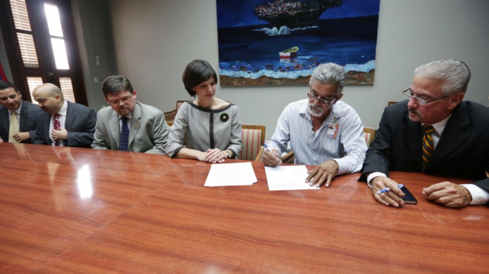 CORRECION Y MANEJADORES DE EMERGENCIAS SE SUMAN AL ACUERDO CON EL GOBIERNO 