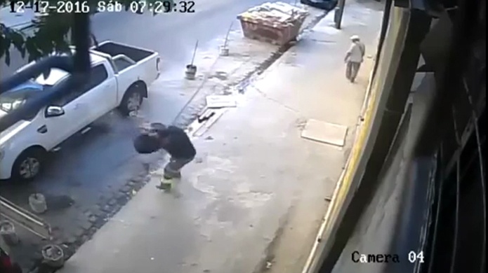 Video: Intento realizar un "Carjaking" y fue recibido a tiros 