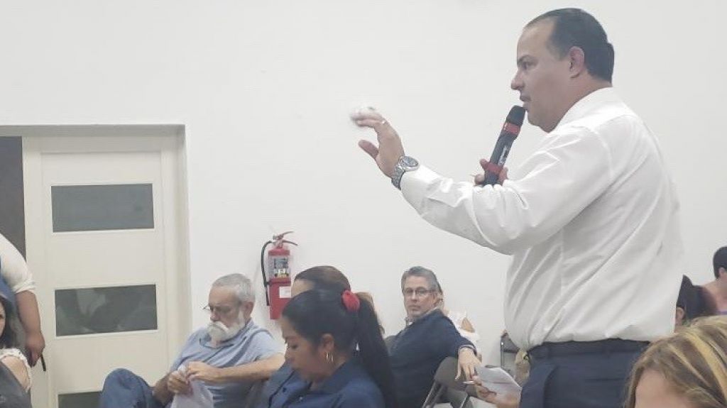  Consultan con comunidad de San Juan nueva Ley de Condominios 