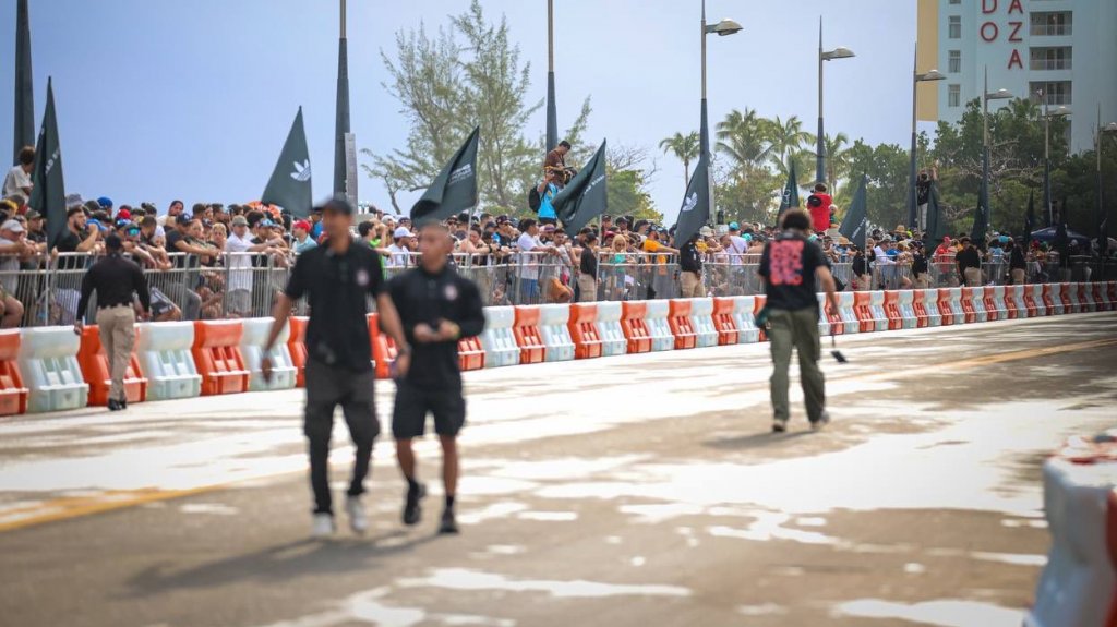  Video y Fotos: Lleno el puente Dos Hermanos para evento de Formula 1 