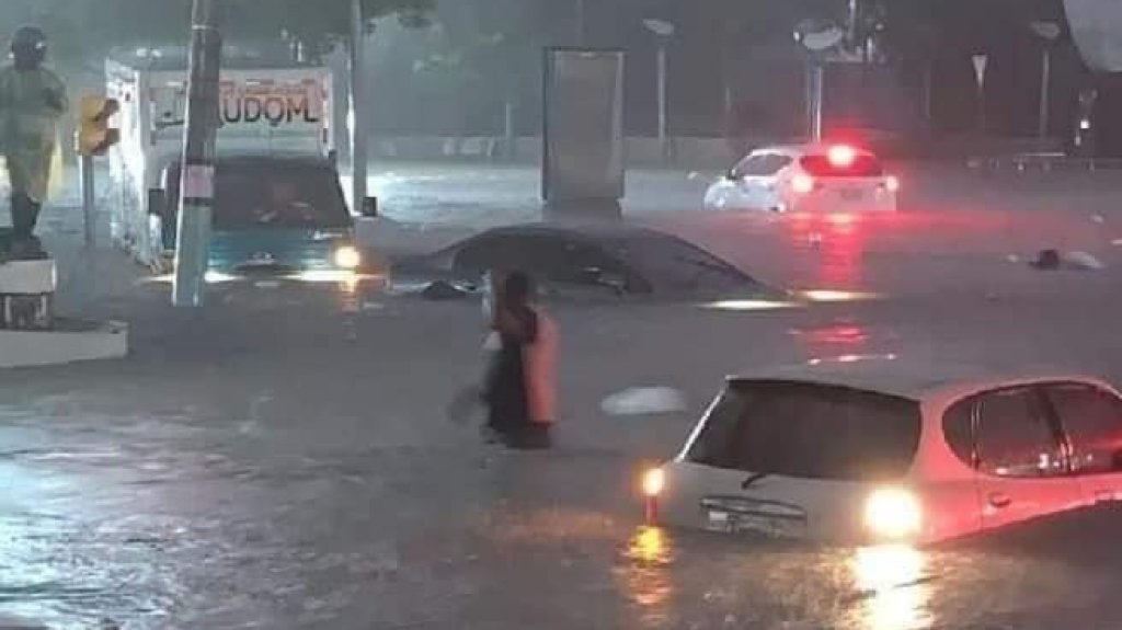  Videos muestran las violentas inundaciones en Republica Dominicana por las mismas lluvias que afectan a PR 