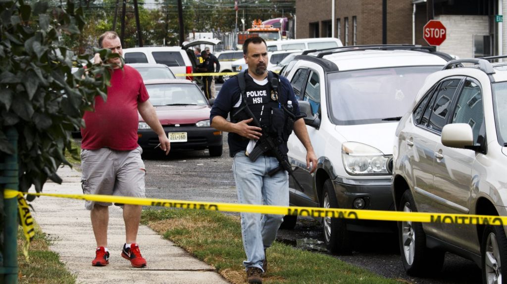  Hombre apu&ntilde;ala a 3 adultos y 6 ni&ntilde;os en Estados Unidos 