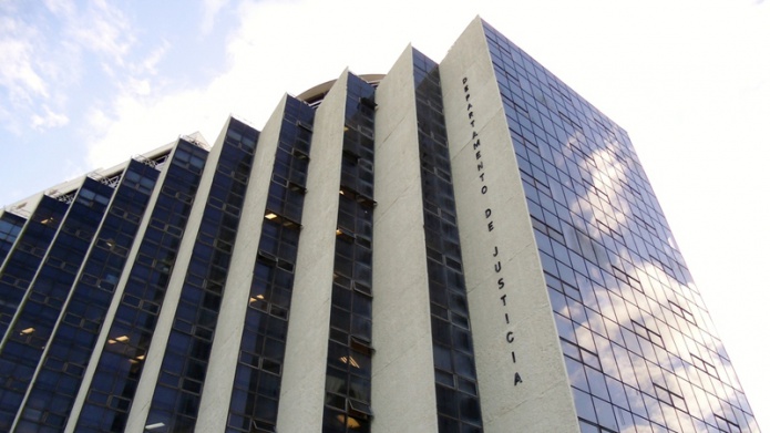 Justicia  tira la toalla a los alcaldes en caso de armas