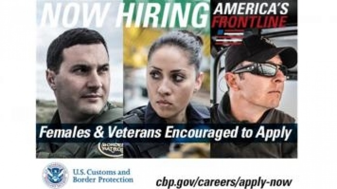 Recluta CBP agentes y oficiales en el Aguadilla Mall