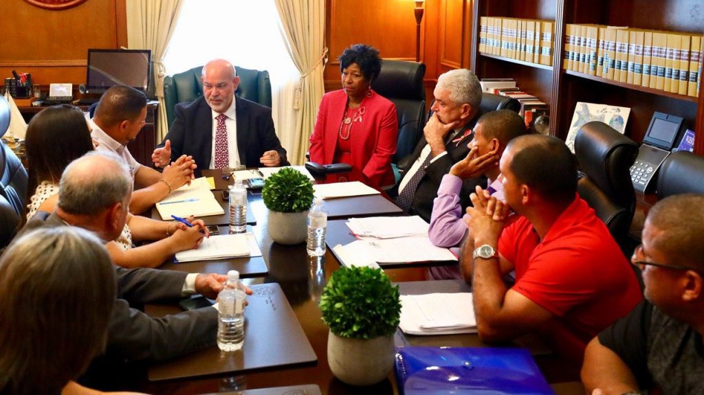  &lsquo;Johnny&rsquo; M&eacute;ndez radica resoluci&oacute;n de investigaci&oacute;n sobre desarrollo socioecon&oacute;mico de Vieques y Culebra 