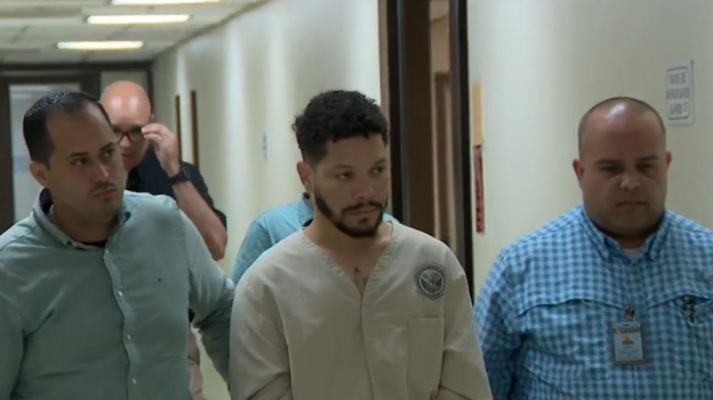  Video: Habla hombre que asesino su pareja en Vega Alta 