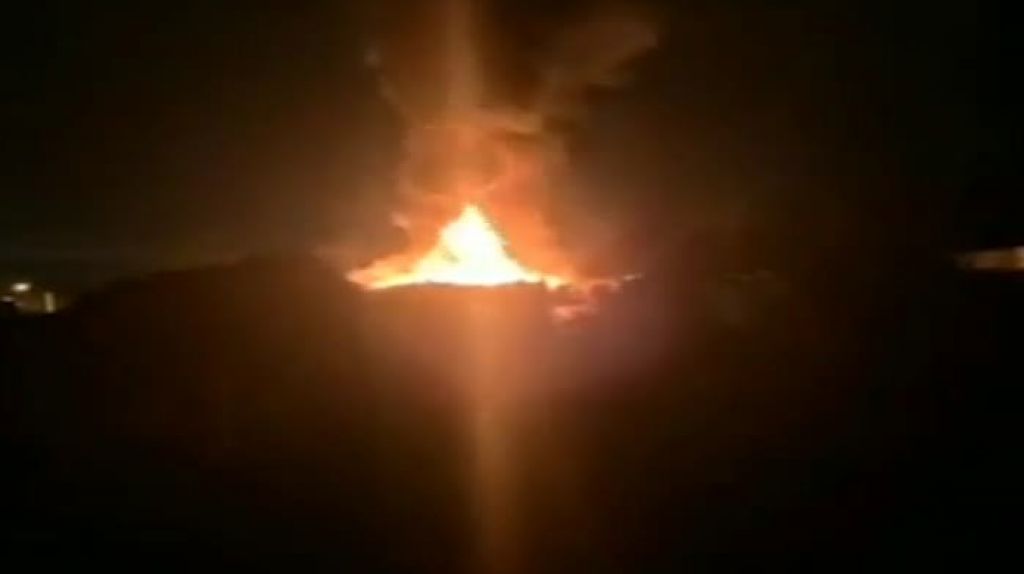  Video: Incendio en planta de reciclaje en Juncos 