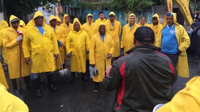 Alcaldesa de San Juan activa unidades de emergencia