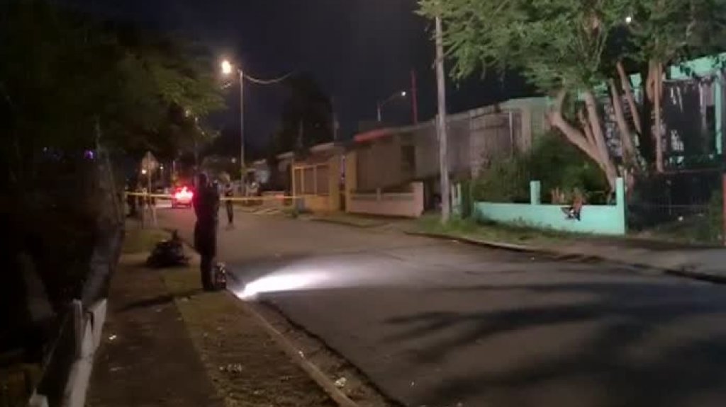  Video: Entre 19 a 25 a&ntilde;os hombre asesinado anoche en San Juan 