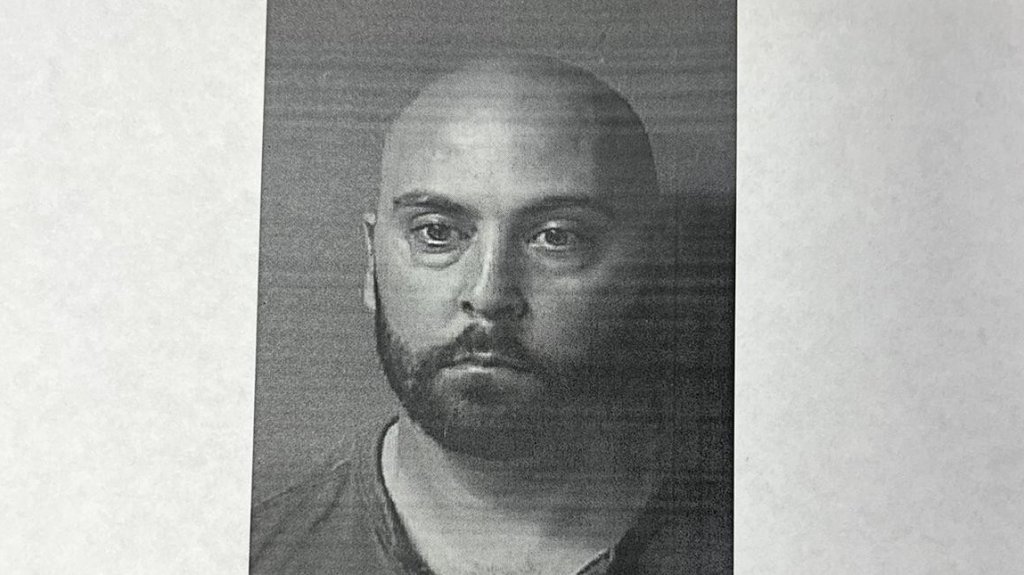  Arrestan a hombre en R&iacute;o Grande por compra de veh&iacute;culo con cheque sin fondo 