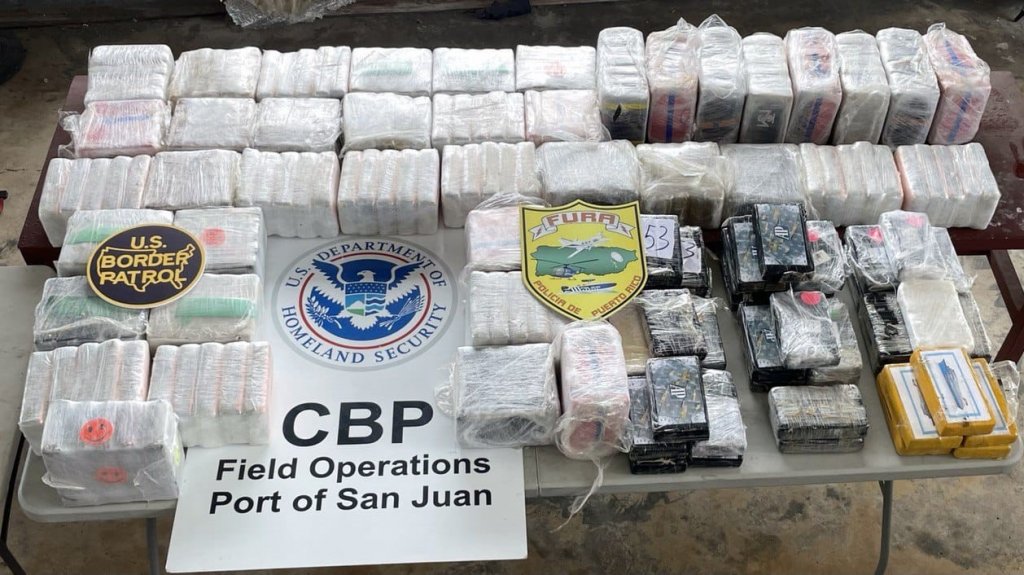  La polic&iacute;a incauta millonario cargamento de coca&iacute;na y arresta a una persona 