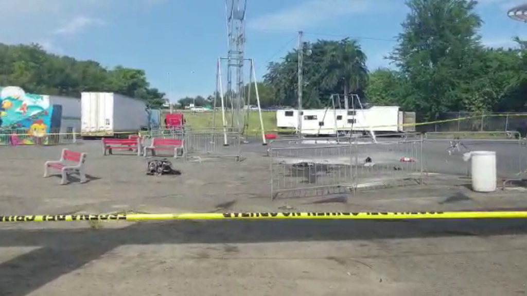  Video: Muere empleado de La Feria en San Juan, al caer de una Machina que luego explot&oacute; 