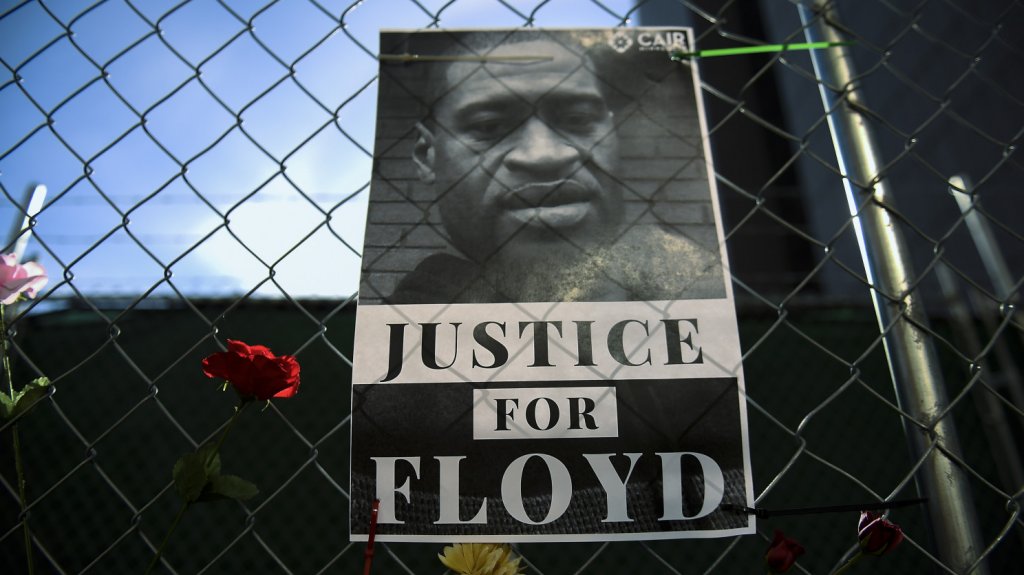  Juez rechaza aplazar juicio de expolic&iacute;a acusado de asesinato de Floyd 