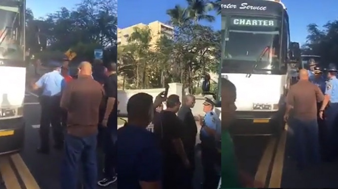Video: Taxistas impiden paso a vehículo de turistas en Isla Verde 