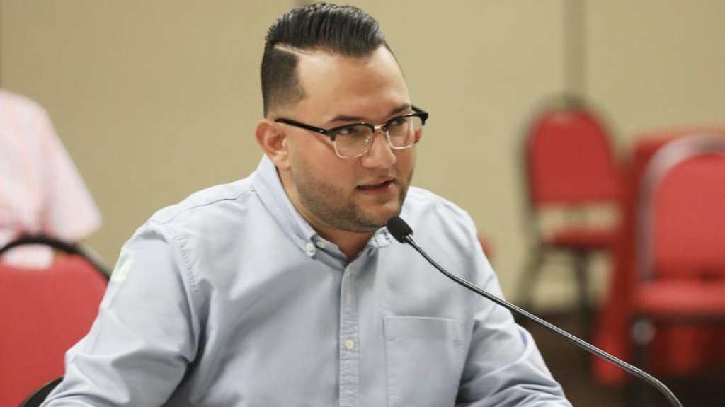  Alcalde de Peñuelas denuncia lentitud en desembolsos de dinero por parte de FEMA 