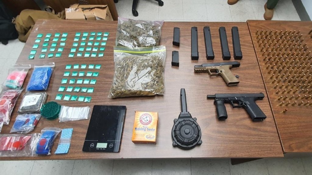  Ocupan armas alteradas para disparar autom&aacute;tico y droga en Mayag&uuml;ez 