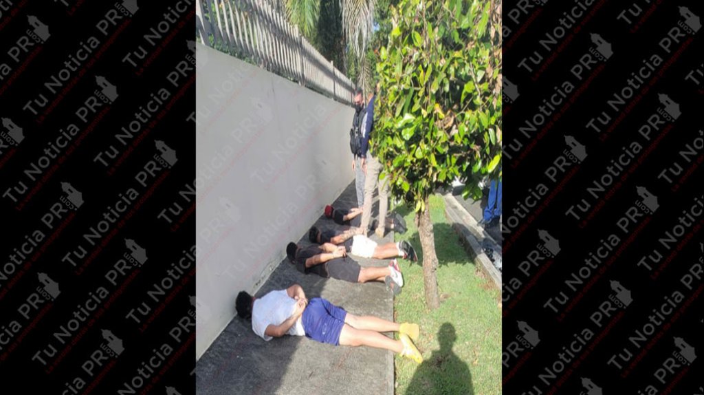  Fotos: Municipales de Morovis arrestan a 4 j&oacute;venes con drogas 