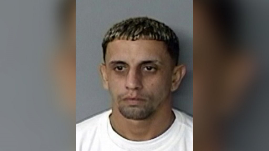  Arrestan a hombre por enviar mensajes de texto no deseados a su ex pareja 