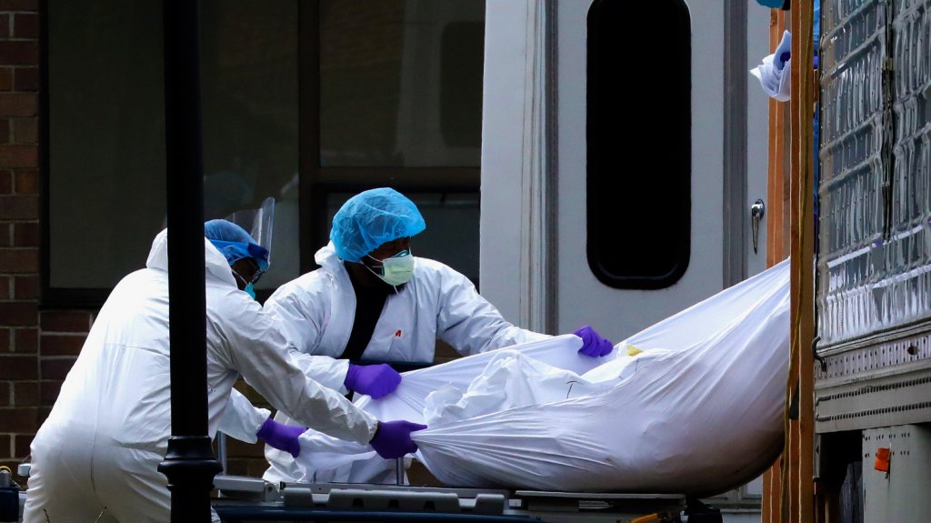  Las minor&iacute;as, desproporcionalmente representadas en muertes por COVID-19 