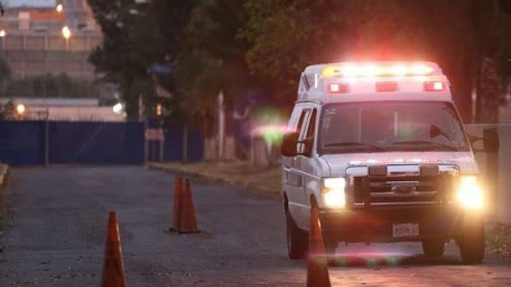  Apu&ntilde;alan a mujer en medio de pelea con otra mujer en residencial de R&iacute;o Piedras 