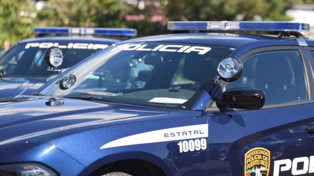  Entra a centro comercial y se lleva un microondas y una bocina 