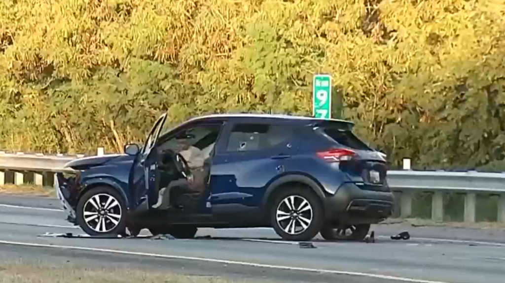  Video: de 17 y 22 a&ntilde;os asesinados a tiros cerca de las letras de Ponce 