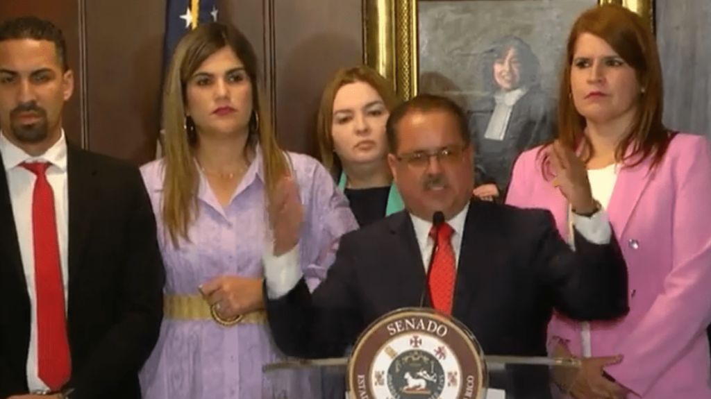  Critican hasta la falta de luz en El Capitolio tras mensaje del gobernador 