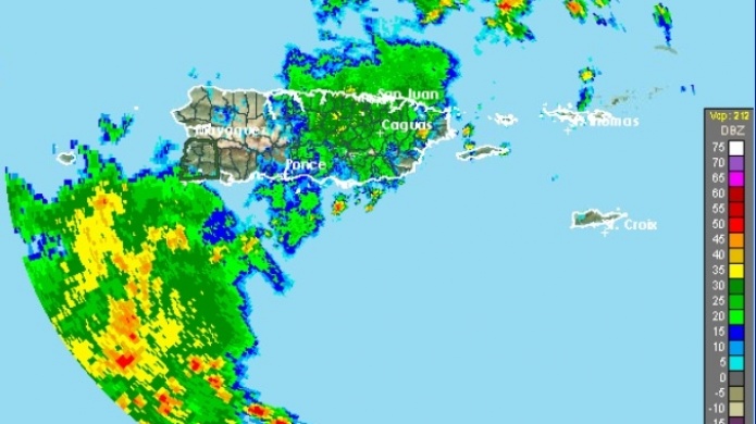 Se reportan inundaciones costeras y de rÃ­os, mientras nuevas bandas de precipitaciÃ³n se intensifican y se mueven hacia la isla...