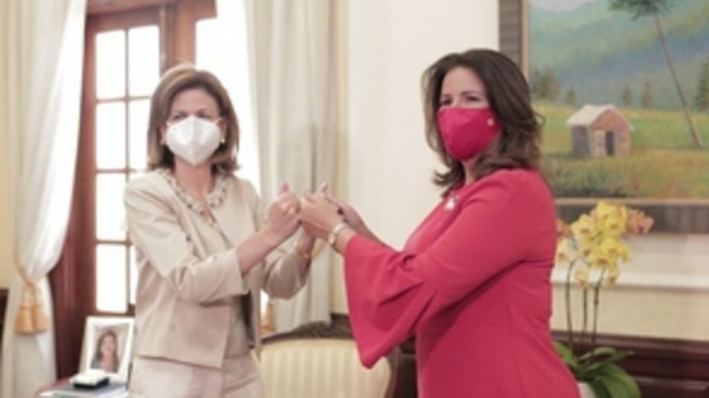  Vicepresidenta electa se reúne con Margarita Cedeño en el Palacio Nacional 