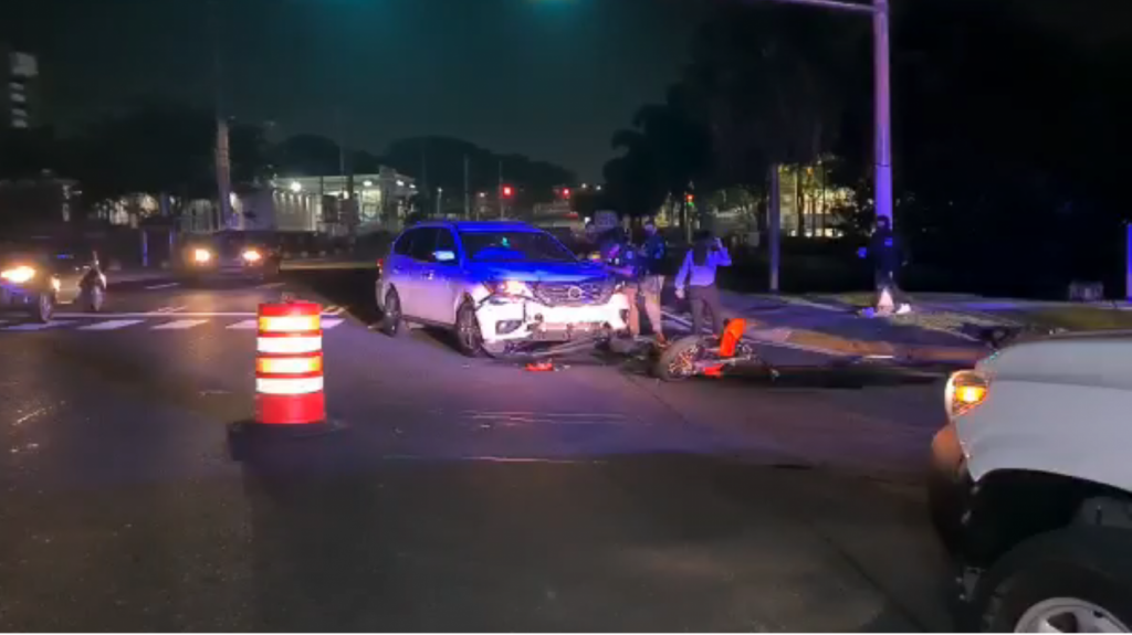  Video: Muere conductor de motora al chocar de frente con un auto en Bayam&oacute;n 