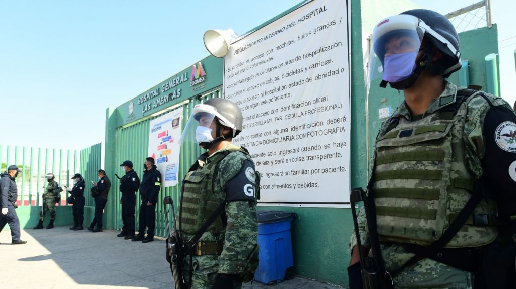  Grupo irrumpe en hospital de M&eacute;xico y pide informes sobre enfermos de Covid 