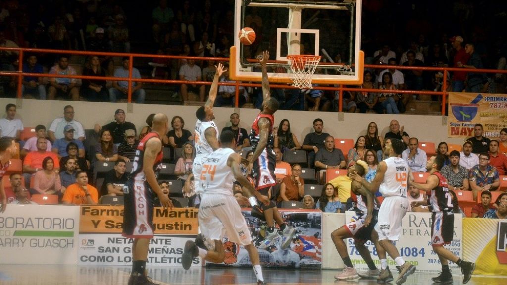  Leones, Piratas y Caciques con victorias cerradas 