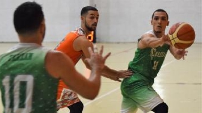 TaÃ­nos le tumban el invicto a los Tarzanes en el baloncesto
