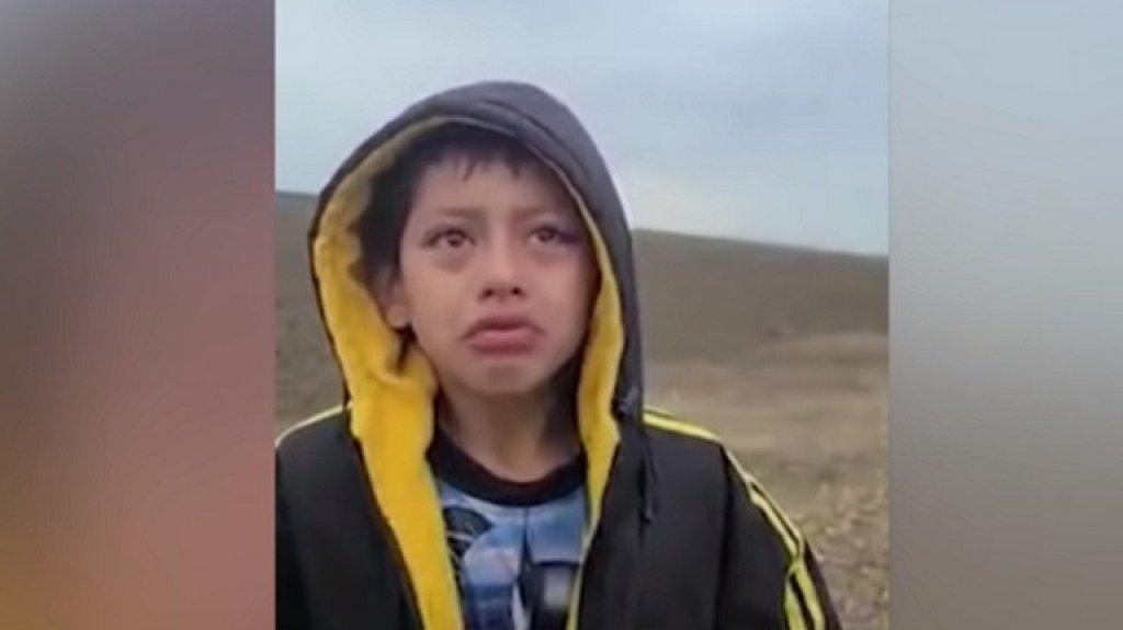  Video: Ni&ntilde;o nicarag&uuml;ense de 10 a&ntilde;os hallado en la frontera se encuentra a salvo en centro de Texas 